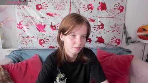 Snapshot of madelaines chatting on 10/25/25, 09:06 madelaines online show from 10/25/25, 09:06