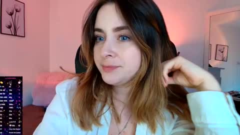 Snapshot of madelamee chatting on 09/18/25, 08:44 madelamee online show from 09/18/25, 08:44