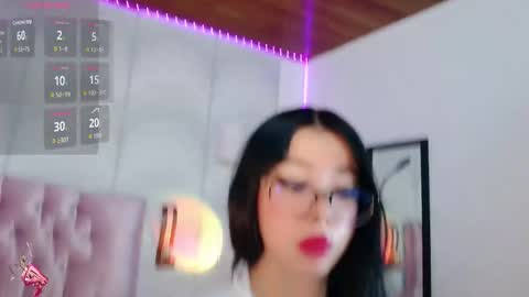 madison_oli online show from 09/23/25, 02:14