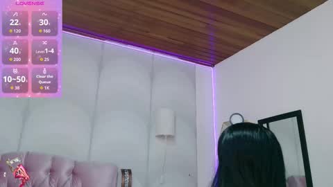 madison_oli online show from 11/07/25, 12:05