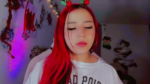 Snapshot of madison_x17 chatting on 12/16/24, 04:02 madso x17 online show from 12/16/24, 04:02