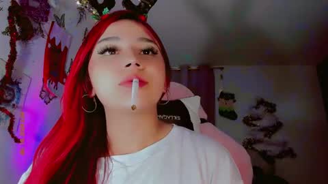 Snapshot of madison_x17 chatting on 12/16/24, 07:04 madso x17 online show from 12/16/24, 07:04