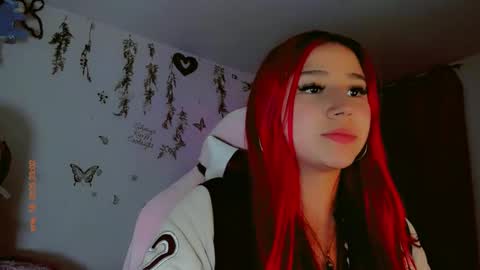 Snapshot of madison_x17 chatting on 01/19/25, 04:01 madso x17 online show from 01/19/25, 04:01