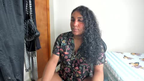 Snapshot of madisonbrunette_lxs chatting on 01/11/25, 03:44 madison online show from 01/11/25, 03:44