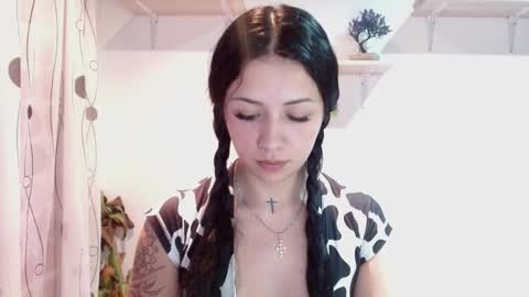 Snapshot of madisoncambel chatting on 12/11/24, 11:00 Madison Cambel online show from 12/11/24, 11:00