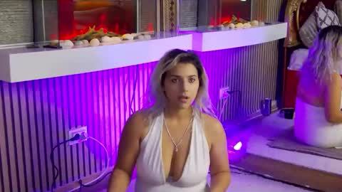 Snapshot of madisonrusso chatting on 11/07/25, 08:58 madisonrusso online show from 11/07/25, 08:58