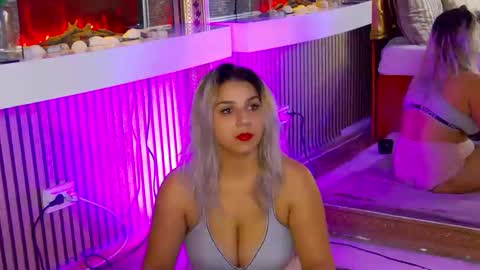 Snapshot of madisonrusso chatting on 11/25/25, 10:48 madisonrusso online show from 11/25/25, 10:48