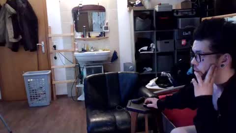 Snapshot of madlymac chatting on 01/05/25, 04:16 madlymac online show from 01/05/25, 04:16