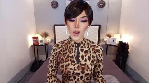 Snapshot of madnesswilxx chatting on 10/07/25, 12:30 Wil online show from 10/07/25, 12:30