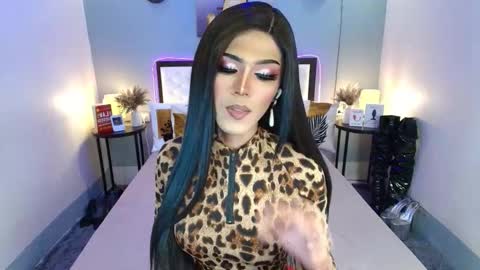 Snapshot of madnesswilxx chatting on 10/15/25, 06:52 Wil online show from 10/15/25, 06:52