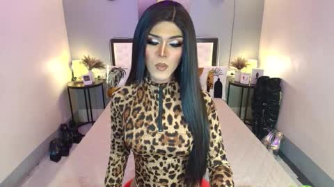 Snapshot of madnesswilxx chatting on 10/20/25, 01:39 Wil online show from 10/20/25, 01:39