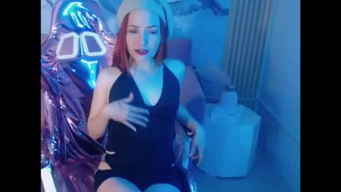 Snapshot of mady0619_ch chatting on 10/06/25, 10:34 Mady online show from 10/06/25, 10:34