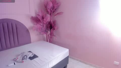 madyscarlett online show from 10/15/25, 12:05