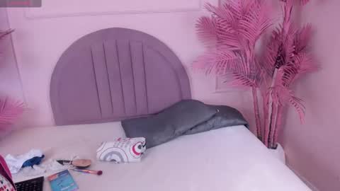 madyscarlett online show from 10/20/25, 11:43