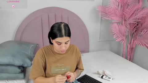 madyscarlett online show from 11/15/25, 08:05