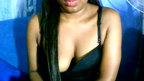 Snapshot of maelahlove chatting on 12/10/24, 05:28 MaelahLove online show from 12/10/24, 05:28