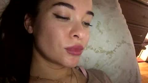 Snapshot of magggg658318 chatting on 12/23/24, 11:04 magggg658318 online show from 12/23/24, 11:04