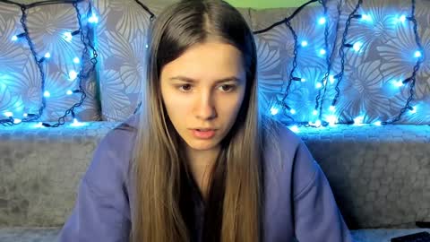 Snapshot of maggiecake chatting on 12/13/24, 01:48 Maggie online show from 12/13/24, 01:48