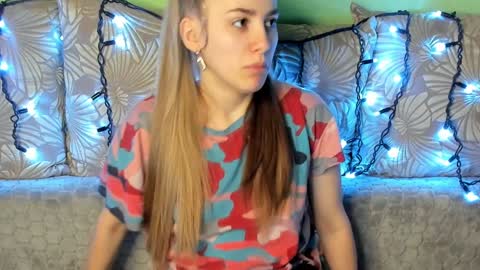 Snapshot of maggiecake chatting on 02/01/25, 03:41 Maggie online show from 02/01/25, 03:41