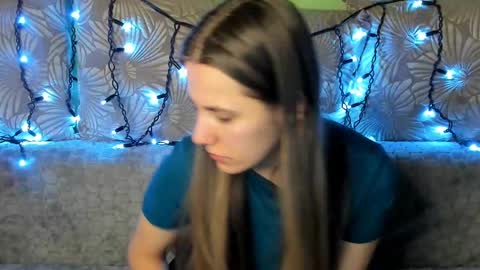 Snapshot of maggiecake chatting on 02/17/25, 03:15 Maggie online show from 02/17/25, 03:15