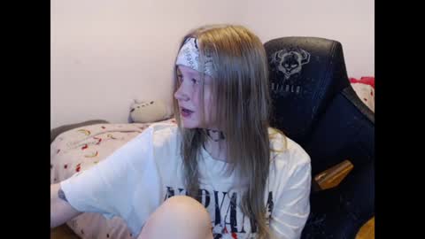 Snapshot of maggieswaggy chatting on 12/13/24, 07:43 Magdalene Swaggy online show from 12/13/24, 07:43