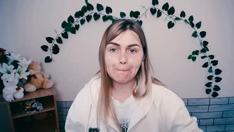 magic_katarina_ online show from 03/12/25, 07:02