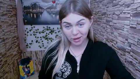 magic_katarina_ online show from 11/05/25, 11:32