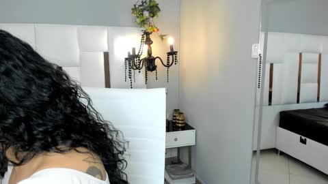 Snapshot of magic_marg chatting on 01/21/25, 09:15 Marge online show from 01/21/25, 09:15