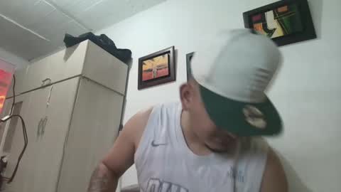 magic_milk23 online show from 11/06/25, 02:45