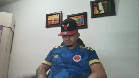 magic_milk23 online show from 11/07/25, 06:24