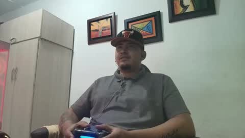 magic_milk23 online show from 11/21/25, 03:49