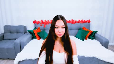 magic_phoenix online show from 11/17/25, 04:35