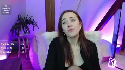 Snapshot of magic_zooey chatting on 12/28/24, 09:30 Zooey online show from 12/28/24, 09:30