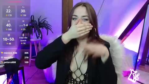 Snapshot of magic_zooey chatting on 01/21/25, 10:30 Zooey online show from 01/21/25, 10:30