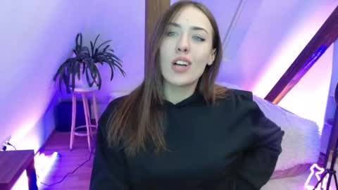 Snapshot of magic_zooey chatting on 02/18/25, 07:52 Zooey online show from 02/18/25, 07:52