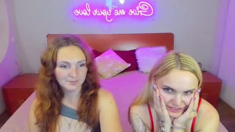 Lili and Bella online show from 10/28/25, 05:48