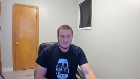 Snapshot of magicman176 chatting on 11/03/25, 04:08 Magic176 online show from 11/03/25, 04:08