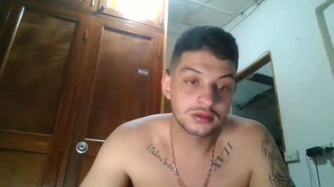 Snapshot of magico_9809 chatting on 01/31/25, 06:24 BRAYAN online show from 01/31/25, 06:24