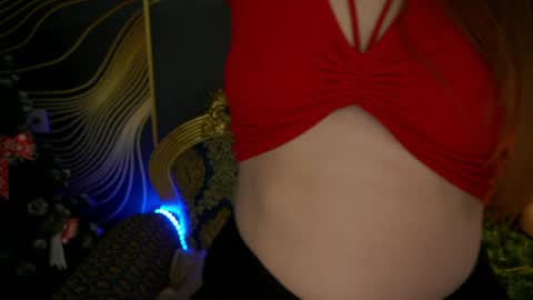 Snapshot of magicpeachhs chatting on 01/08/25, 12:47 Emily online show from 01/08/25, 12:47