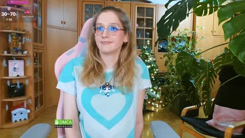 Snapshot of magicstylex chatting on 01/07/25, 11:03 Nicole online show from 01/07/25, 11:03