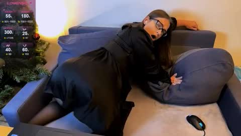 Snapshot of magisuw chatting on 10/24/25, 01:24 Jade online show from 10/24/25, 01:24