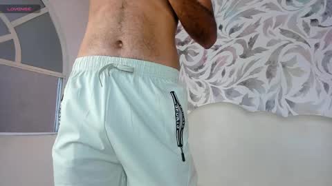 Snapshot of magnus_alejo chatting on 09/09/25, 11:32 Magnus Alejo online show from 09/09/25, 11:32