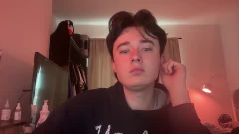 Snapshot of magtan chatting on 10/20/25, 01:11 magtan online show from 10/20/25, 01:11