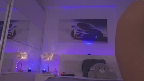 magyc_bri online show from 10/23/25, 03:00