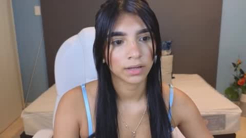 Snapshot of maiaa_ruiz chatting on 12/15/24, 01:32 Maiaa Ruiz online show from 12/15/24, 01:32