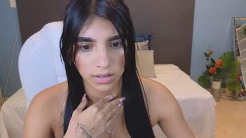 Snapshot of maiaa_ruiz chatting on 12/15/24, 04:37 Maiaa Ruiz online show from 12/15/24, 04:37