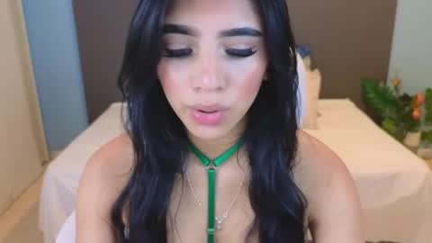 Snapshot of maiaa_ruiz chatting on 01/23/25, 01:56 Maiaa Ruiz online show from 01/23/25, 01:56