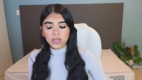 Snapshot of maiaa_ruiz chatting on 01/30/25, 01:31 Maiaa Ruiz online show from 01/30/25, 01:31