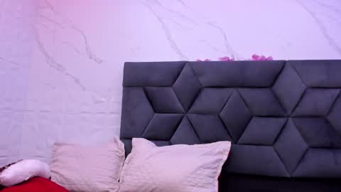 Maia  online show from 11/06/25, 11:44