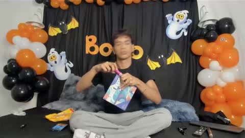 Snapshot of maicol_cum23 chatting on 10/09/25, 01:53 maicol_cum23 online show from 10/09/25, 01:53